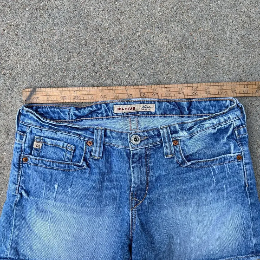 Y2K Big Star Maddie Mid Rise Fit Whiskered Blue Jean Shorts Size 30